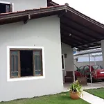 Casa Ampla Nos Ingleses